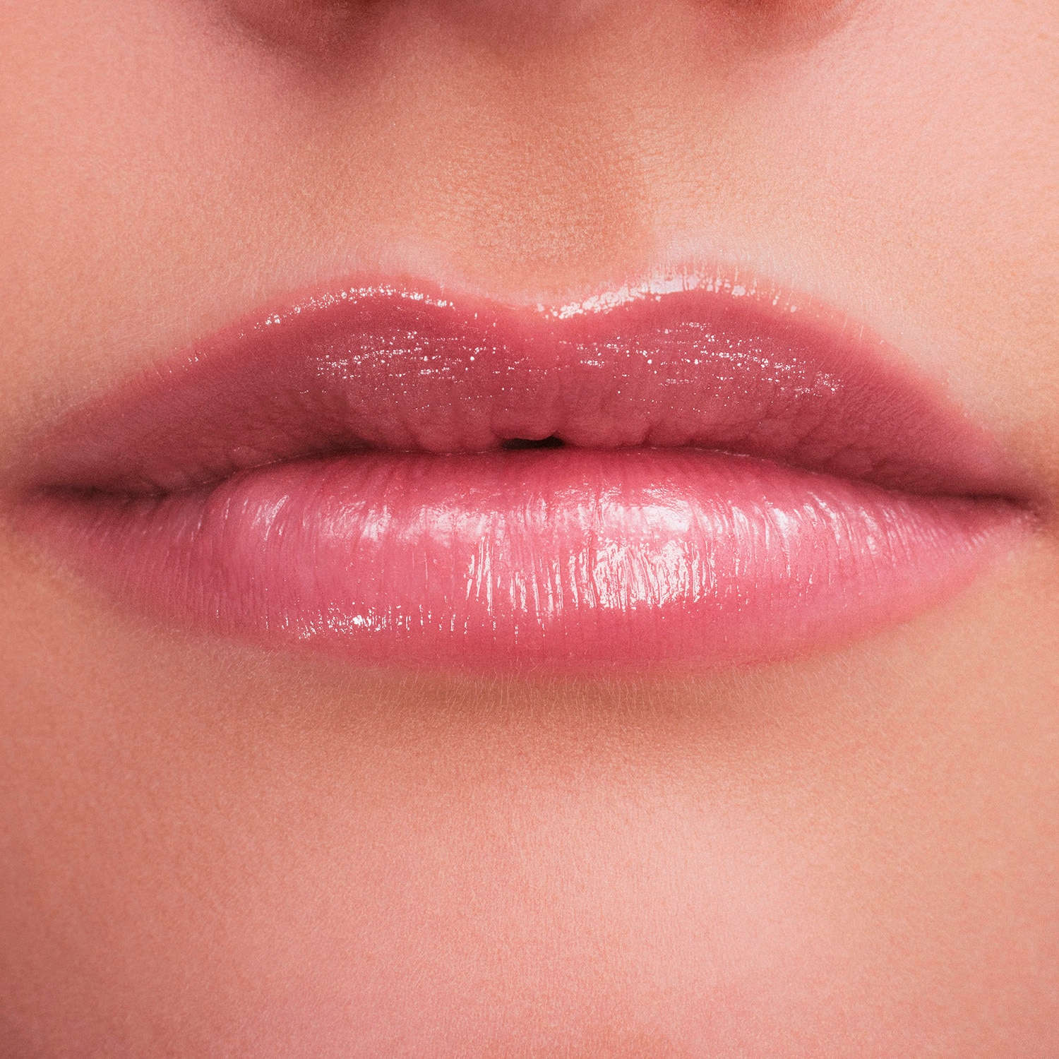 LOVESHINE EL NUEVO LABIAL DE ALTO BRILLO (LABIAL EN BARRA CON EFECTO BRILLOSO)
